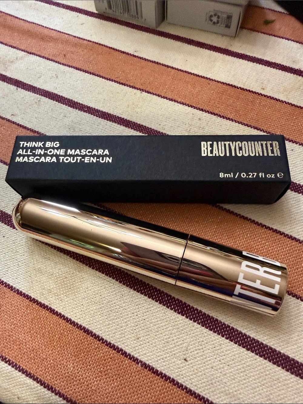 Beautycounter Think Big All-In-One Mascara — Gold Metallic Tube